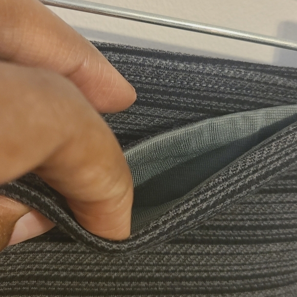 Lululemon | Women's Gray & Black Striped Wunder Under Crop Leggings (Size 6) - Picture 5 of 11